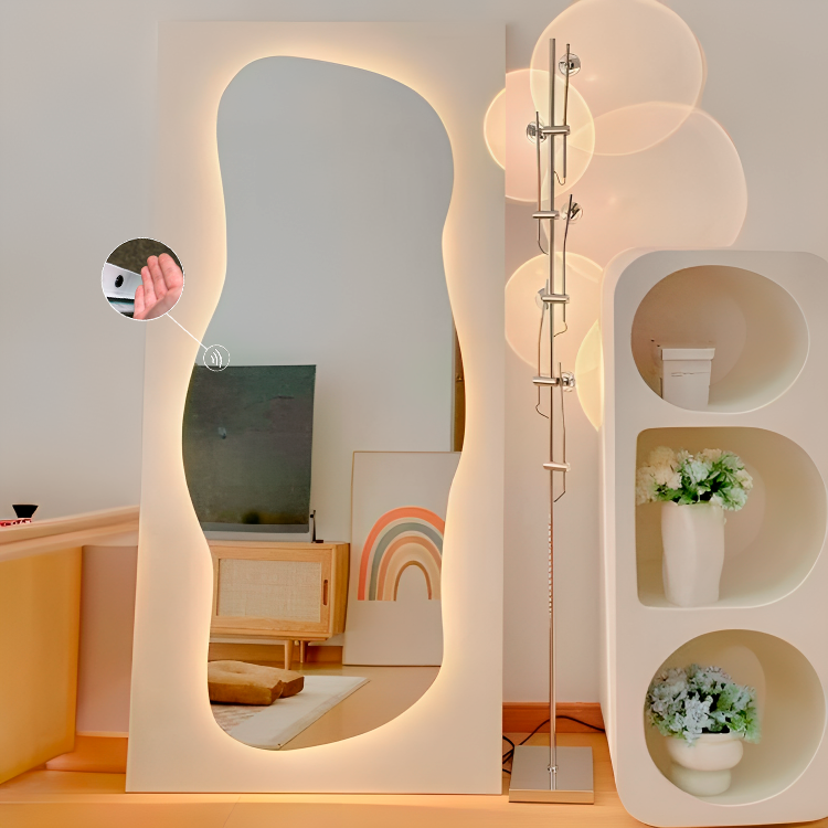 Innovativ asymmetrisk spegel för heminredning