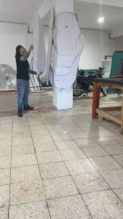 “Cómo Pasar de un Espejo Simple a un Espejo Instalado Profesionalmente ##InstalaciónDeEspejos #CambioDeEspejo #DIY #HazloTuMismo #DecoraciónDelHogar